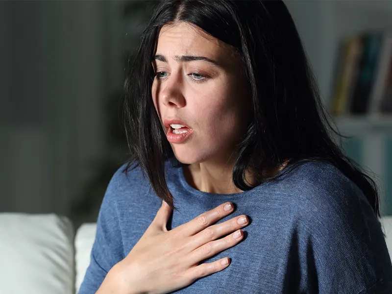 حمله پنیک - علائم و درمان حمله پنیک - علائم، علت و روشهای درمان در کلینیک آرامش ذهن کرج